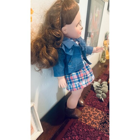 New Adventure 2020 doll Style Girl long Luscious hair brunette, 16 inches tall - Picture 5 of 12